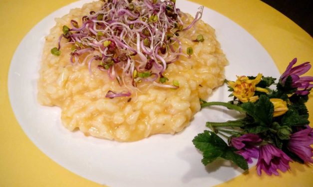 Risotto alla zucca e germogli di ravannello rosa