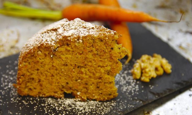 Carrot cake light, un dolce leggero senza zucchero e senza glutine